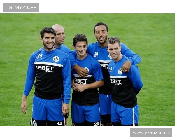 阿贾克斯本赛季欧战表现持续低迷，对球队晋级前景与财务收入形成双重制约。